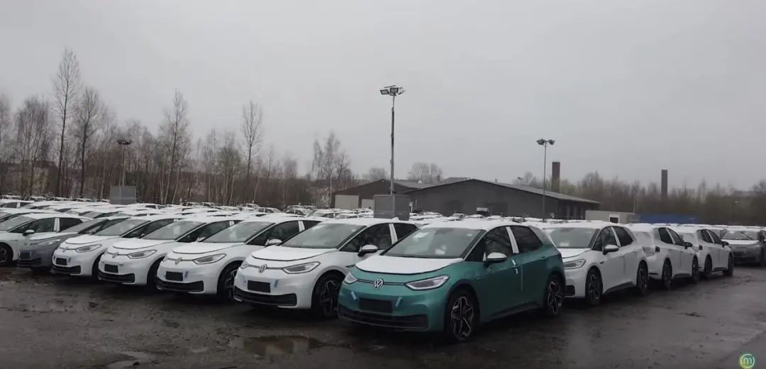 燃油车销量占比_燃油车市场份额_燃油车与新能源汽车的较量：从销售数据看